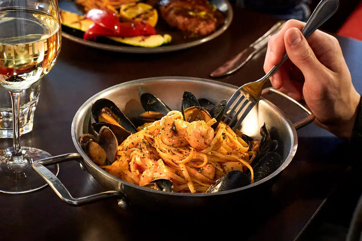 linguine-fruits-de-mer.webp Marché Central Italian Restaurant, PACINI Italian Restaurant | Marché Central